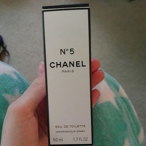 CHANEL Number 5